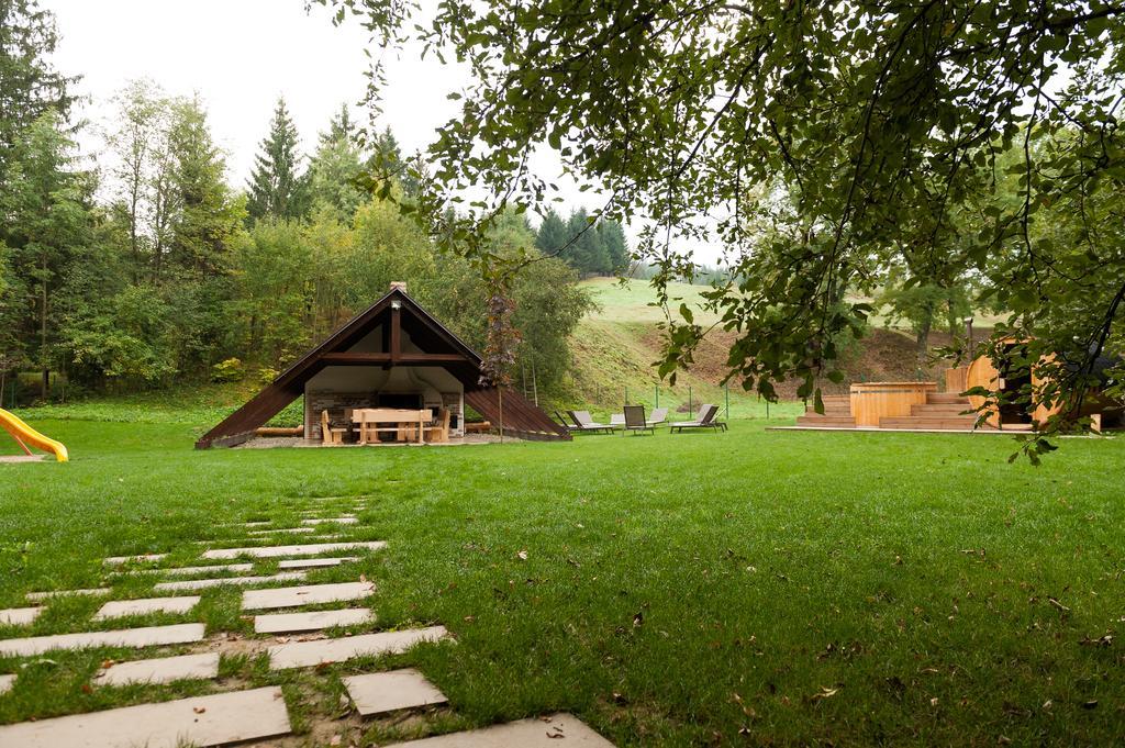 Chalet Hovel Mînăstirea Humorului Cameră foto